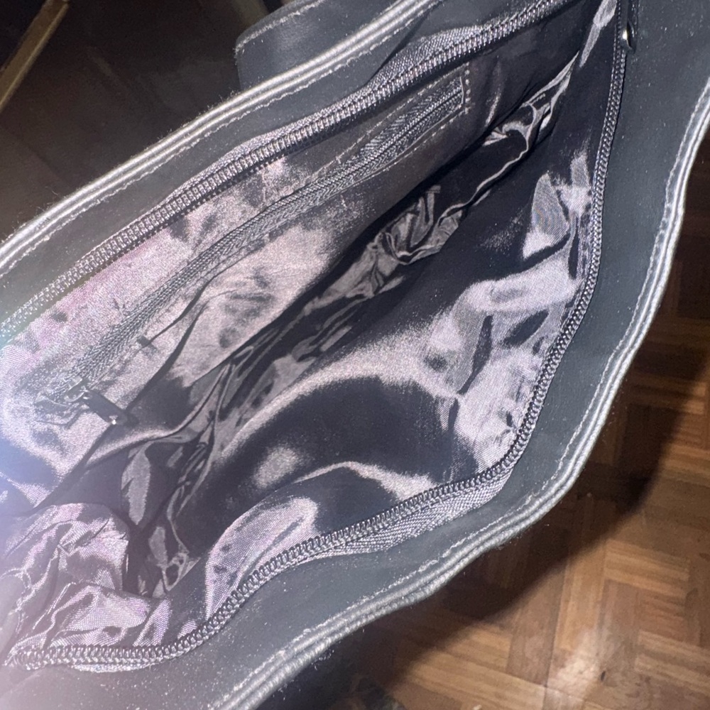 Embassy Black Leather Shoulder Bag - Picture 3 of 3
